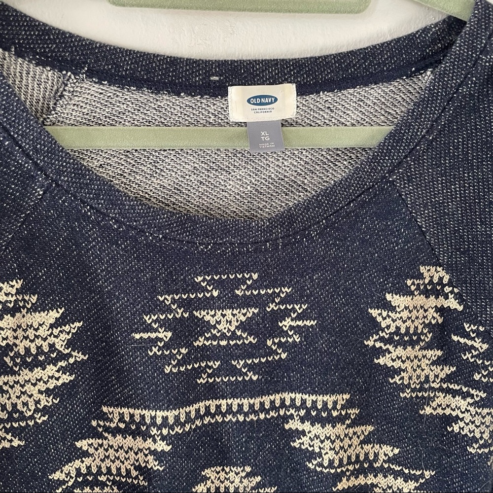 Aztec-pattern Sweater - Picture 2 of 3
